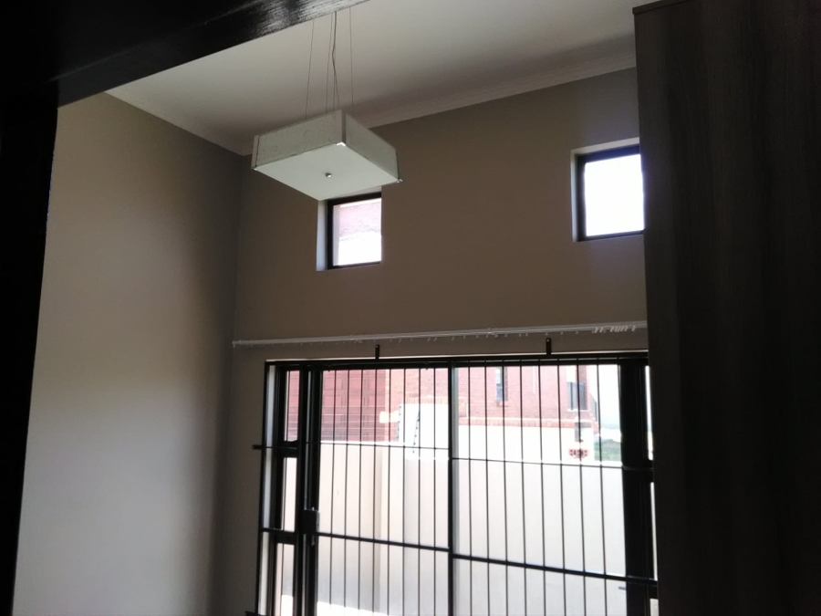 To Let 3 Bedroom Property for Rent in Hillside Free State